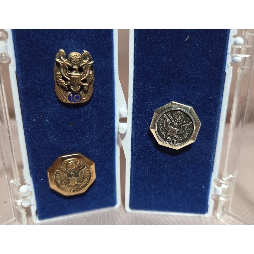 US 10-, 15- & 20-Years Federal Government Service Employee Lapel Hat Pins - Picture 2 of 4